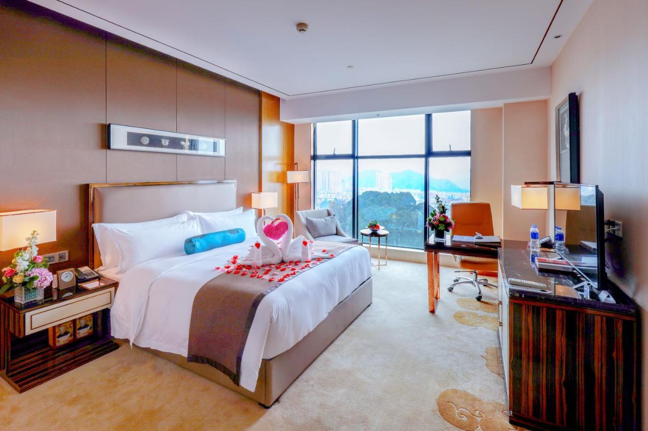 Argyle Grand Hotel Xingyi  Dış mekan fotoğraf