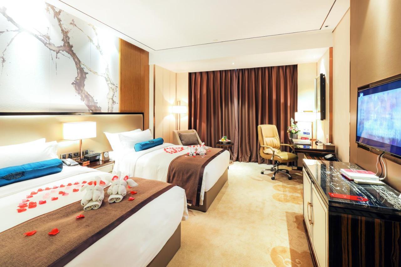Argyle Grand Hotel Xingyi  Dış mekan fotoğraf