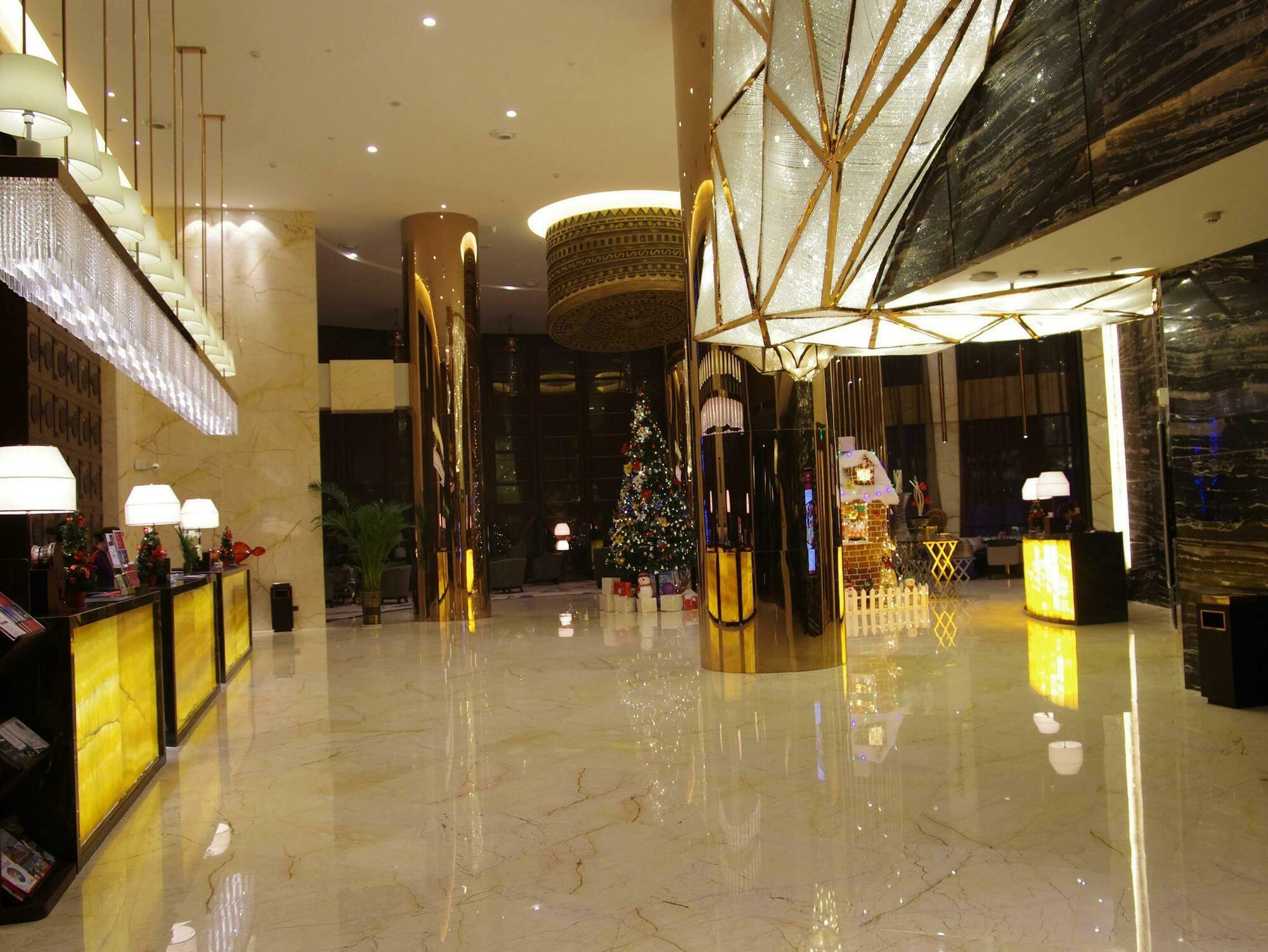 Argyle Grand Hotel Xingyi  Dış mekan fotoğraf