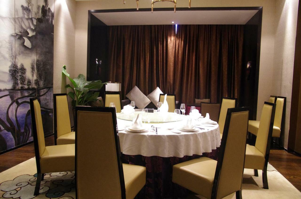 Argyle Grand Hotel Xingyi  Dış mekan fotoğraf